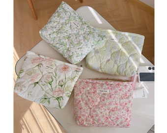 Eenvoudige bloemen gewatteerde make-up tas, vintage cosmetische organisator, grote opbergtas, gewatteerde stof toilettas reistas, cadeau voor haar