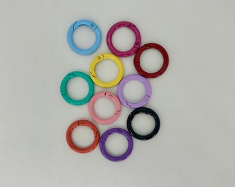 Colourful clip for collar charms