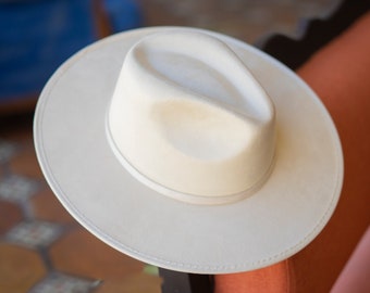 Explorer WHITE Hat Suede Hat Unisex Boho ANDANZA - Bern Model
