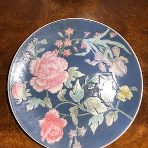 Vintage Chinoiserie Charger Plate: Hand-Painted Peony Floral Porcelain, Macau 12&quot; Decorative Plate