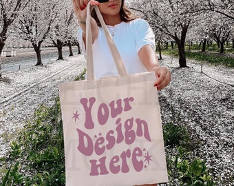 Mockup natuurlijke canvas draagtas | Model lente/zomer (JPG en PNG)