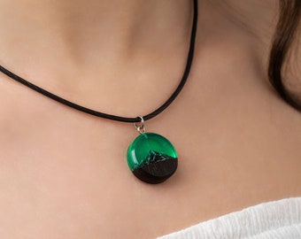 Wooden Resin Pendent Green Color With Necklace,  Epoxy Resin Pendant Necklace