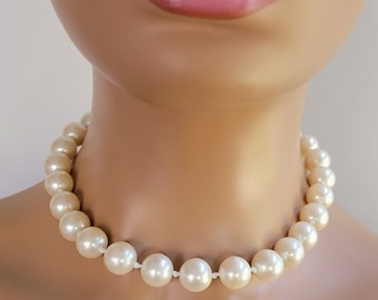 Collier court de collier de fausses perles Monet, collier de bijoux Monet, collier de perles courtes, tour de cou de fausses perles, collier ras de cou de fausses perles
