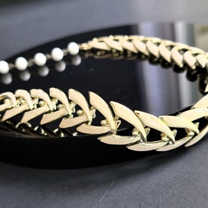 Vintage 1970s Coro Enamel Beige Choker Necklace Gold-Tone, Vintage enamel coro choker necklace,rare coro jewelry