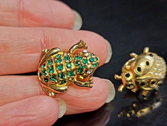 Set of SWAROVSKI S.A.L Frog And Ladybug Tie Pins,… - image 2