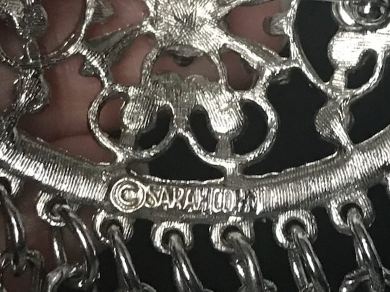 Mother day Gift Vintage Large Silver Sarah Coventry Chain Tassel Brooch Dangle Chain Brooch Pin,Hallmark vintage jewelry Women broaches