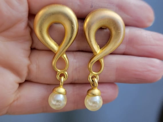 Gold infinity drop pearl earrings,infinity pearl … - image 3