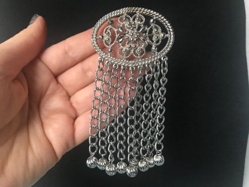 Mother day Gift Vintage Large Silver Sarah Coventry Chain Tassel Brooch Dangle Chain Brooch Pin,Hallmark vintage jewelry Women broaches
