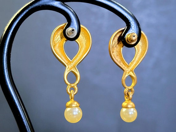 Gold infinity drop pearl earrings,infinity pearl … - image 7