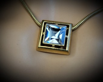 Collier pendentif en cristal carré Avon, collier de tous les jours pour femmes, collier en cristal de lunette, tour de cou en cristal