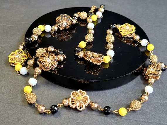 Liz Claiborne long beaded flower necklace,long be… - image 5