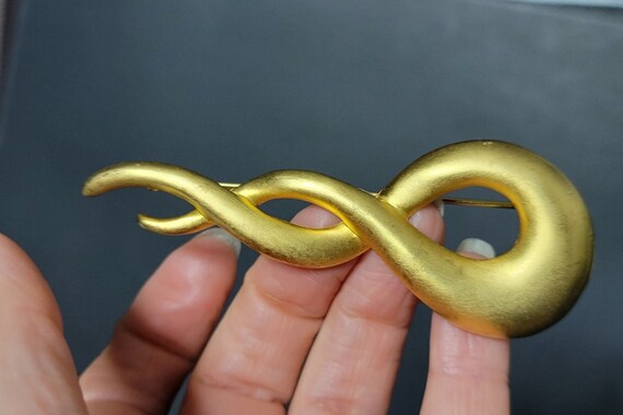 Large vintage gold modernist brooch pin, Icing De… - image 2