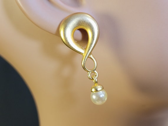 Gold infinity drop pearl earrings,infinity pearl … - image 5