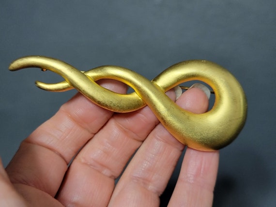 Large vintage gold modernist brooch pin, Icing De… - image 3