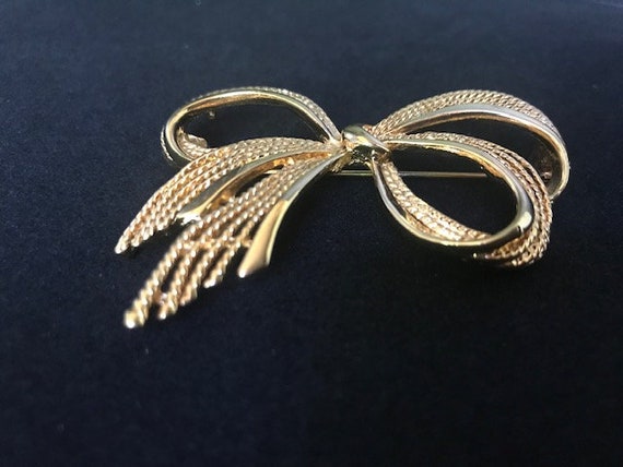 Napier gold tone brooch ribbons, Gold Ribbon Bow … - image 7