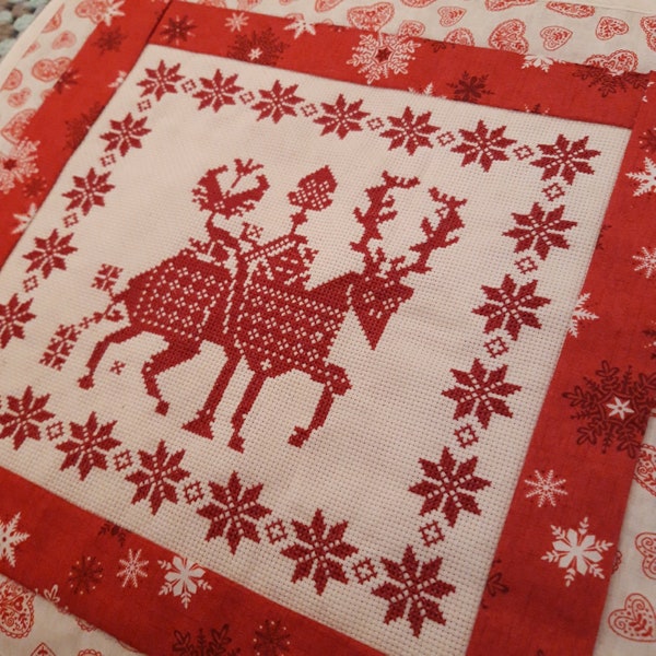 Scandinavian Christmas Deer - PDF Cross Stitch Pattern