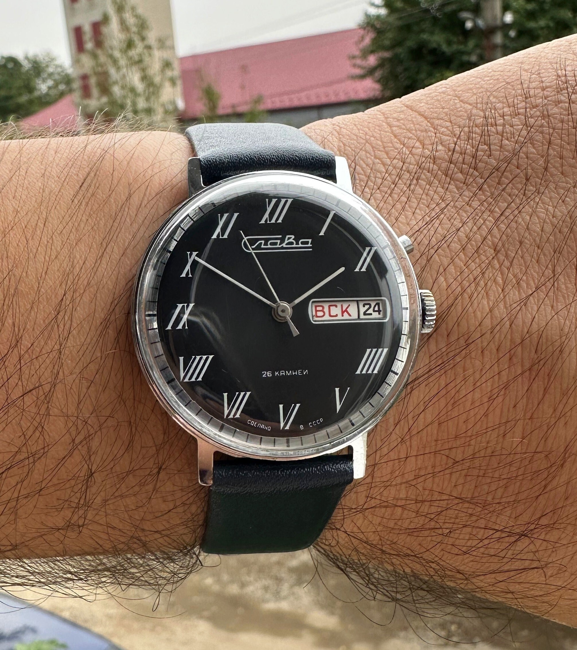 Louis Vuitton Monterey LV2 Unisex wristwatch 2000s - Catawiki