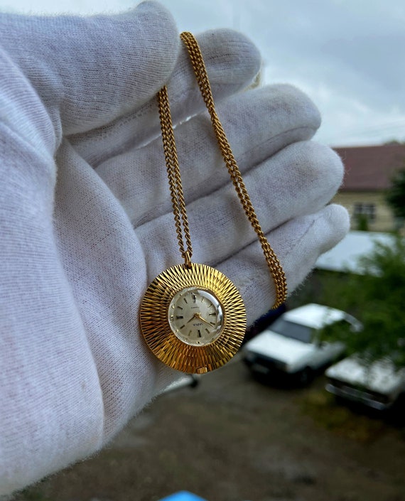 Vintage women's watch-pendant "Chayka" - image 9