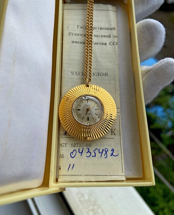 Vintage women's watch-pendant "Chayka" - image 1