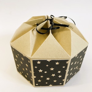 verschließbare Sternenbox, Sternenschachtel aus Karton, große Verpackung für ein Geschenk, edel und handgemacht aus hochwertigen Materialien