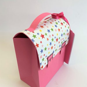 Schulranzen, Schultasche aus Karton zur Einschulung, edel und handgemacht aus hochwertigen Materialien (14,5 x 16 x 7,5 cm)