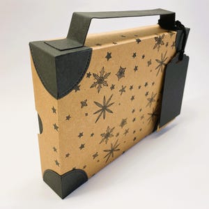 Geschenkverpackung in Kofferoptik, Reisekoffer aus Karton für ein Geldgeschenk zum Urlaub oder für einen Reisegutschein (18x13,5x3,3 cm)