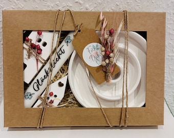 Lucky light set with 2 houses and candle plate, packaged ready for gift, handmade from Keraflott