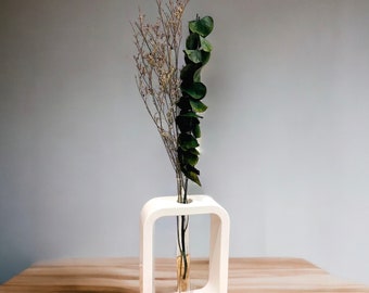 Vase mit Reagenzglas im skandinavischem Stil aus Keraflott Handgegossen
