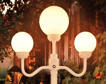 Beige Colored - 3 Globe Lamp For The Patio, Yard, Dock. Electric.