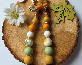 Daisy Beaded Phone Wristlet/Bracelet – Boho Floral Phone Strap