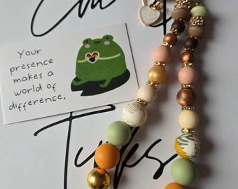 Daisy Phone Charm | Honey Yellow & Sage Green Wristlet | Nature Inspired Silicon Beaded