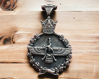 Persian  925 Silver Faravahar Pendant: Zoroastrian Achaemenid Crown