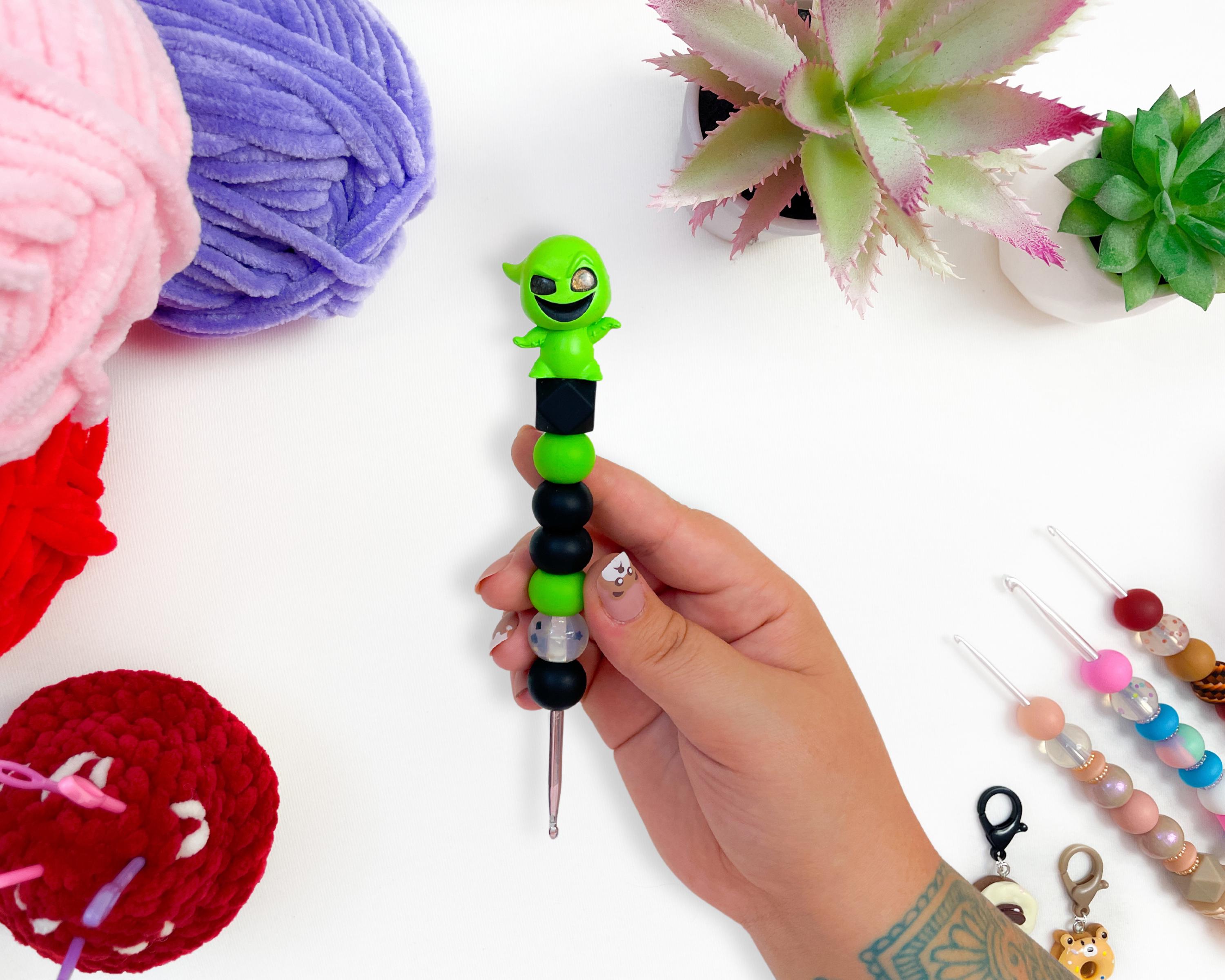 Ergonomische haaknaalden met kralen, 4,5 mm, hakhulpmiddelen, unieke amigurumi-haaknaald met beeldje