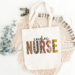 NURSE Especialidades de Enfermería Diseño Digital 16 Especialidades Diferentes Split Leopard Letter