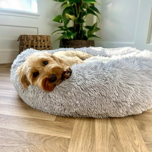 Grey dog bed, light grey dog bed, dog pillow, dog donut bed, fluffy dog bed, dog cushion, comfy dog bed,