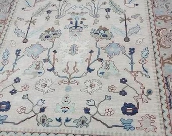 Hand-Knotted Wool Oushak Rug – Light Ivory Persian Floral Carpet, 8x10 Turkish Style | Vintage rugs