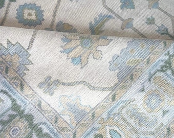 Hand-Knotted Oushak Wool Rug: Light Ivory, Blue & Sage - Vintage Turkish Style