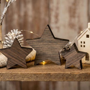 Reclaimed Wood Stars. Rustic Antique Style Christmas Decor for Table Display, Shelf Decoration or Tiered Tray Decor. Weathered Barn Wood. image 11