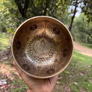 Hand Made Green Tara Tibetan Singing Bowl for Meditation