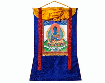 Hochwertiger Medizin Buddha auf Seidenbrokat montiert, Handarbeit Thangka auf Baumwollleinwand aus Nepal