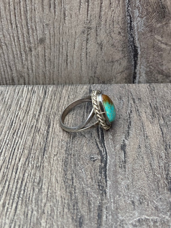 Turquoise and Silver Native American Ring - image 5