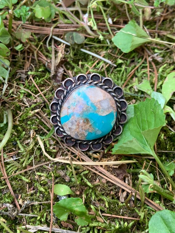 Native American Turquoise And Silver Circle Ring - image 7