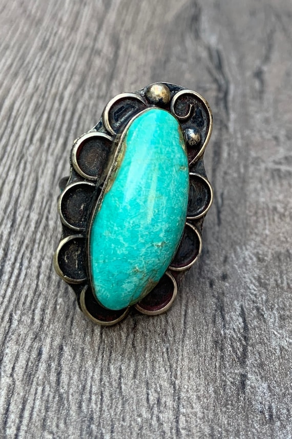 Silver Scalloped Native American Turquoise Ring