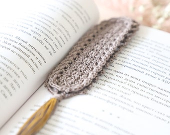 Crochet bookmark, vintage gift, decor, bookmark with tassel, books, book lover, book warm, gift, small gift, for her, retro, Victorian gift