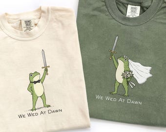 Bride and Groom Frog Shirts, Matching Wedding Couple Tshirts, Funny Medieval Wedding Tee, Bachelor Bachelorette Party Tops, Last Knight Out