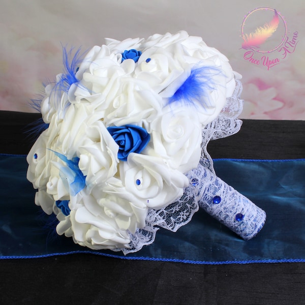 Petit bouquet de mariée en fleurs artificielles (Création Once Upon A Time !)