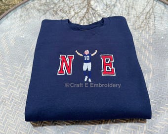 New England Football 10 Embroidered Crewneck Sweatshirt 2