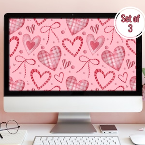 Könnte beinhalten: Ein Computerbildschirm zeigt eine rosa und rote digitale Tapete mit einem sich wiederholenden Muster aus Herzen, Zuckerstangen und Schleifen. Der Text "Set of 3" wird in einem weißen Kreis in der oberen rechten Ecke des Bildschirms angezeigt.
