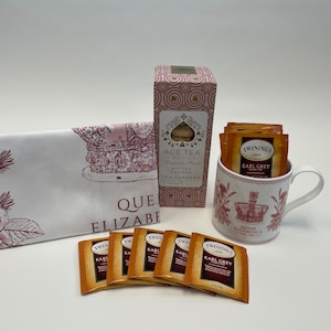 Queen Elizabeth II Commemorative Mug, Twinings Earl Grey Tea, Commemorative Tea Towel & Ace Tea London Tea Dunkers Gift Set