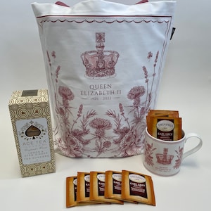 Queen Elizabeth II Commemorative Mug, Twinings Earl Grey Tea, Commemorative Tote Bag & Ace Tea London Tea Dunkers Gift Set